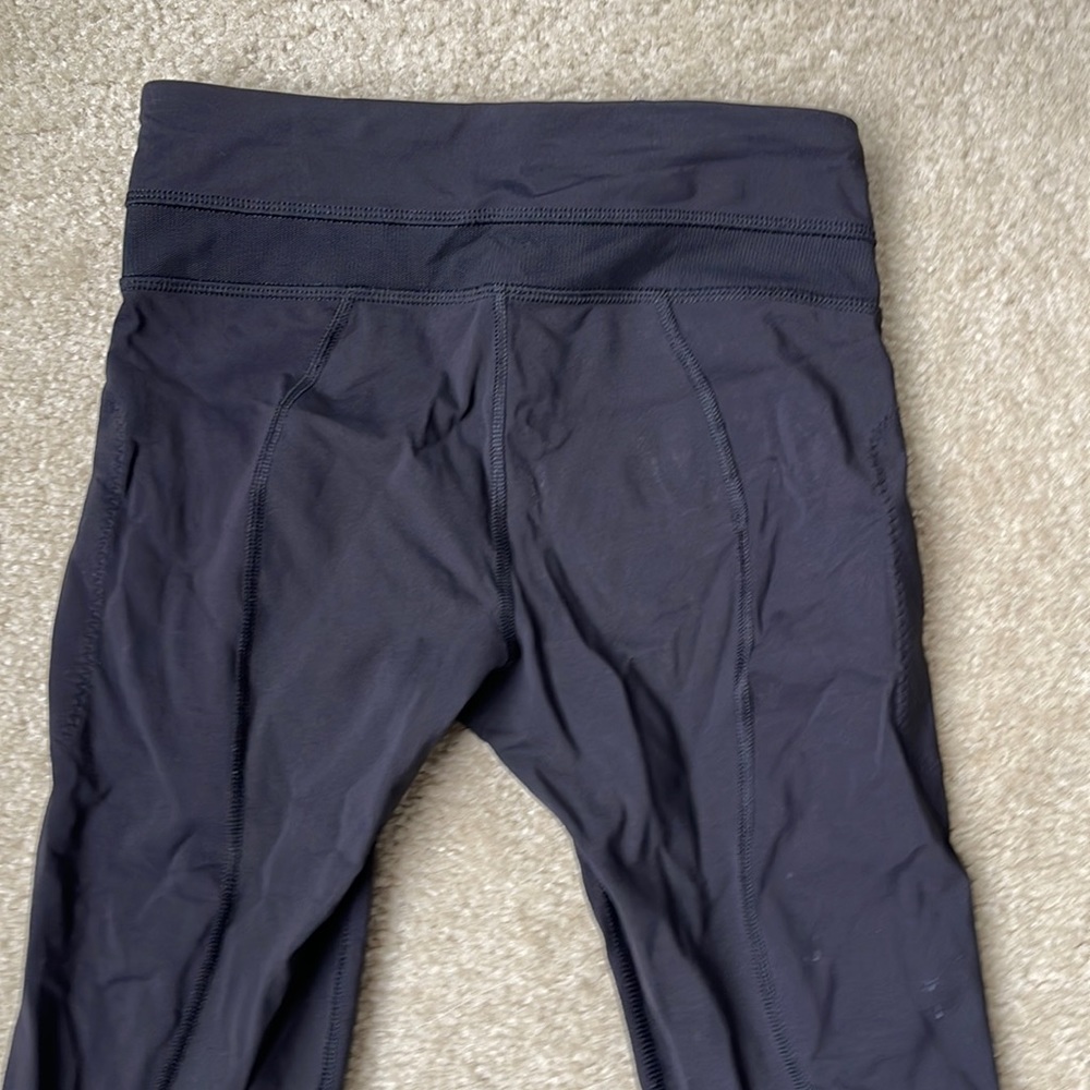 Lululemon leggings size 4